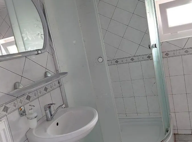 Pas Birute בית הארחה