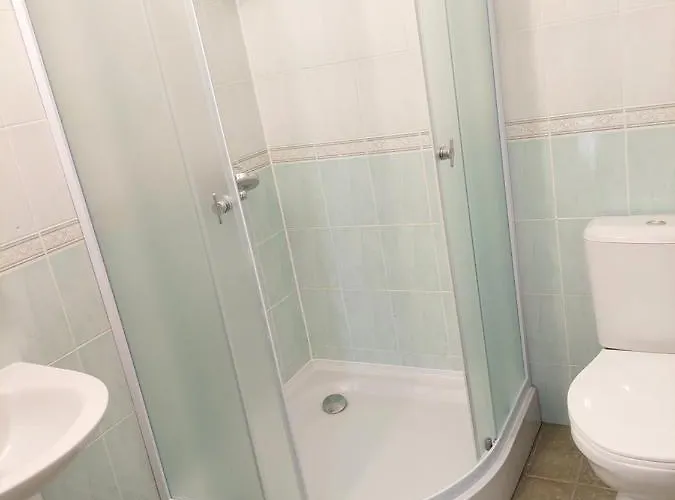 Pas Birute בית הארחה *