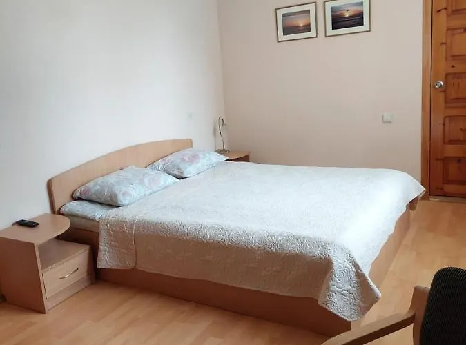 Pas Birute בית הארחה *